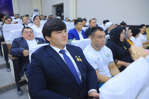 Nókis mámleketlik texnika universiteti studenti “Ózbekstan Respublikası Ǵárezsizliginiń 35 jıllıǵı” estelik belgisi menen sıylıqlandı