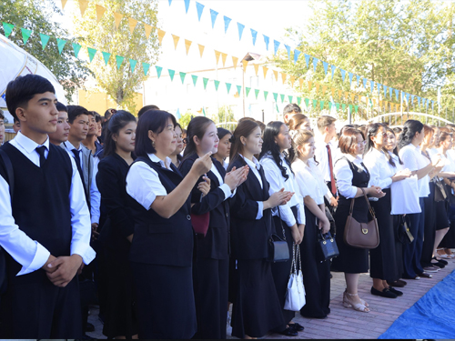 Nókis mámleketlik texnika universitetinde jańa oqıw jılınıń baslanıwı múnásibeti menen "Studentlikke baǵıshlaw" bayram ilajı bolıp ótti.