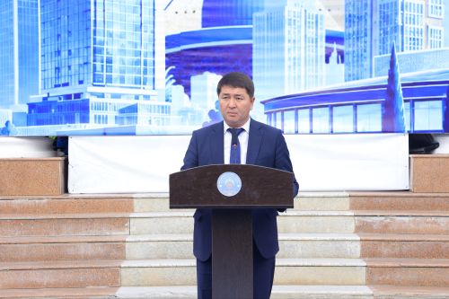 Muǵallimler hám ustazlar kúni múnásibeti menen bayram keshesi shólkemlestirildi